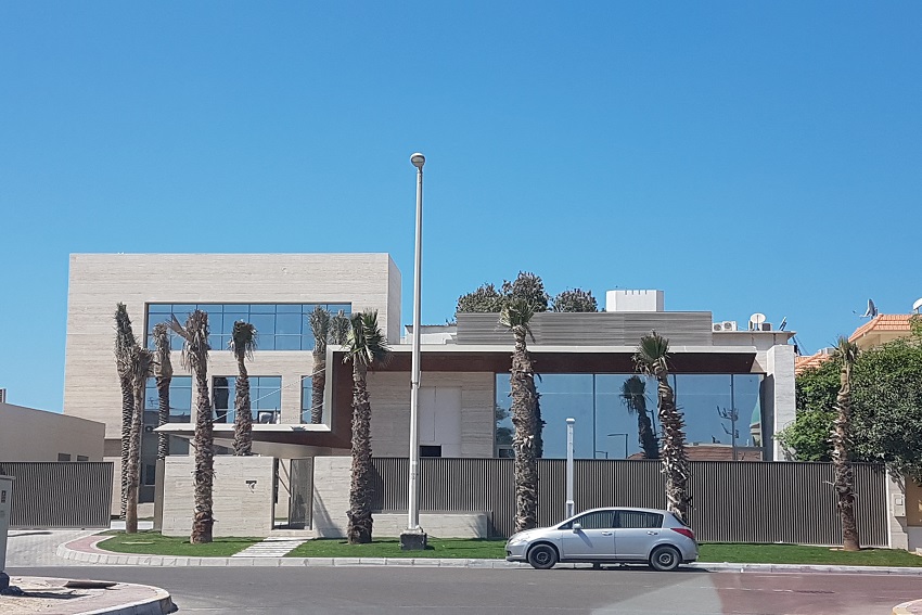 Abudulla Bin Omeir Villa in Al Bateen - Abu Dhabi (1)